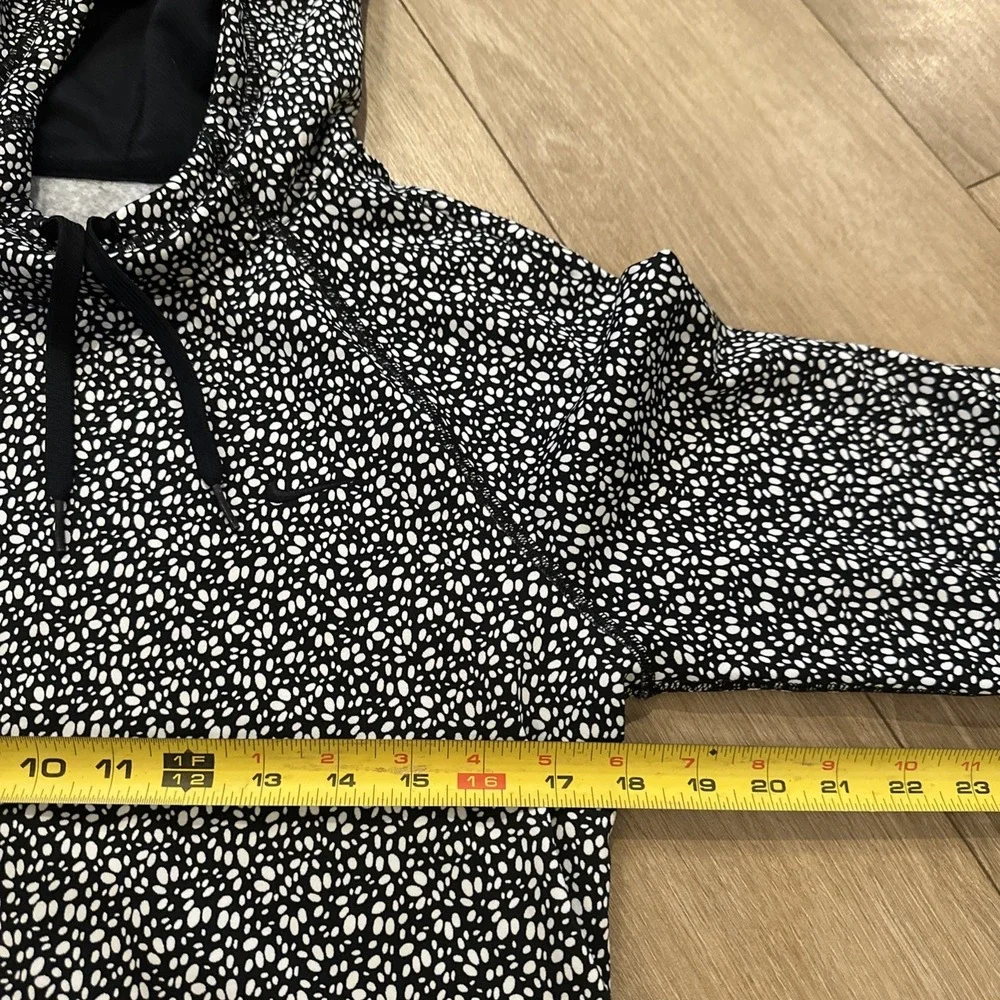 Nike Therma Fit Hoodie Womens Black Speckled Hooded Lightweight Pullover Small